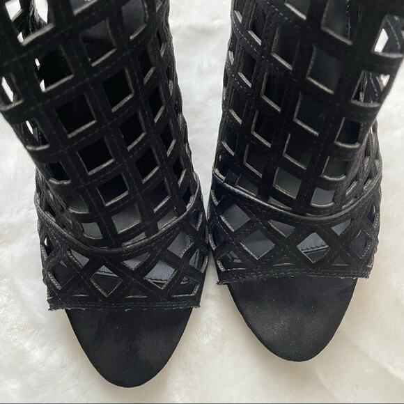 Forever21 Laser Cut Perforated Heels Size 8 - Picture 2 of 7